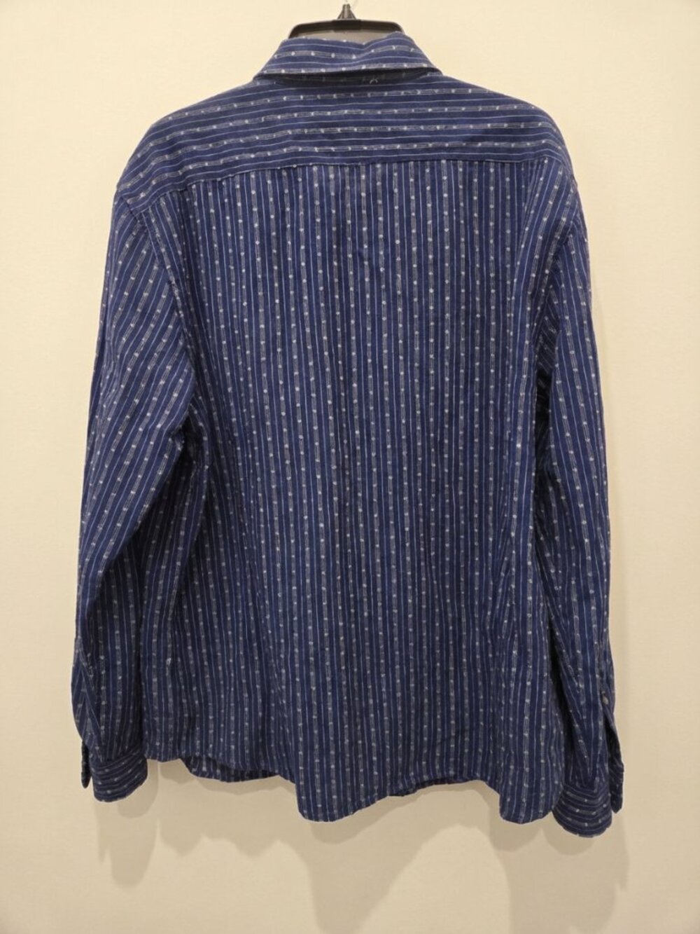 Banana Republic Long Sleeve Nave Line Untucked Fit - Picture 2 of 4